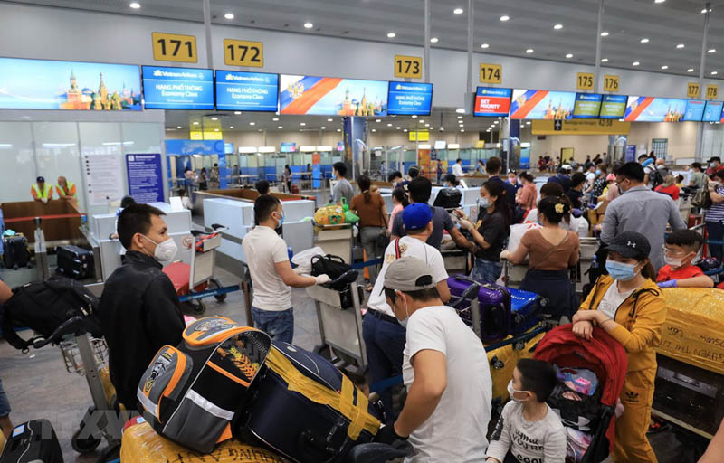 Tiếp tục đưa gần 300 công dân Việt Nam từ Nga trở về nước