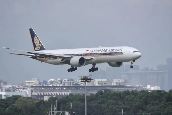 Máy bay Boeing lại gặp sự cố trong khi bay