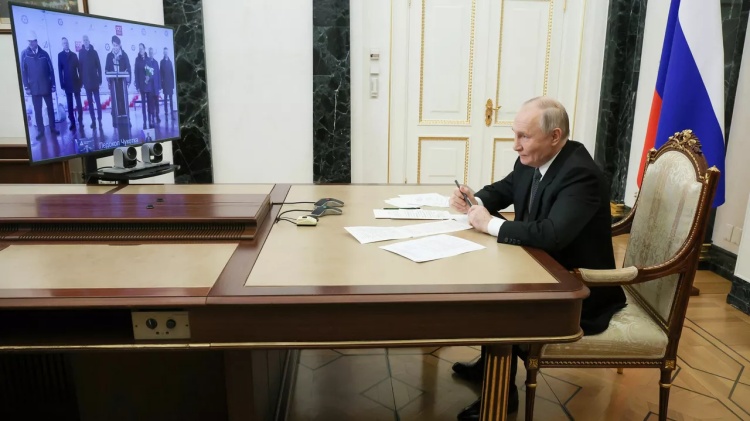 Tổng thống Putin ban lệnh hạ thuỷ tàu phá băng hạt nhân ''Chukotka''