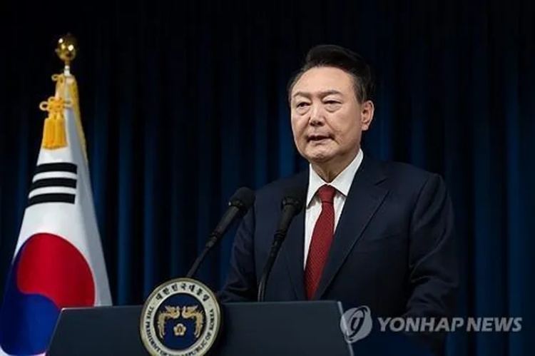 NÓNG: Cảnh sát Hàn Quốc cân nhắc lệnh cấm đi lại với Tổng thống Yoon Suk-yeol