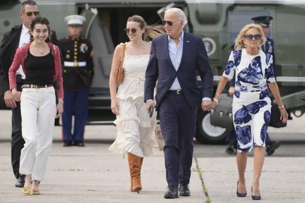 Báo Mỹ: Gia đình ông Biden đổ lỗi cho đội ngũ tranh cử, hối thúc sa thải loạt cộng sự