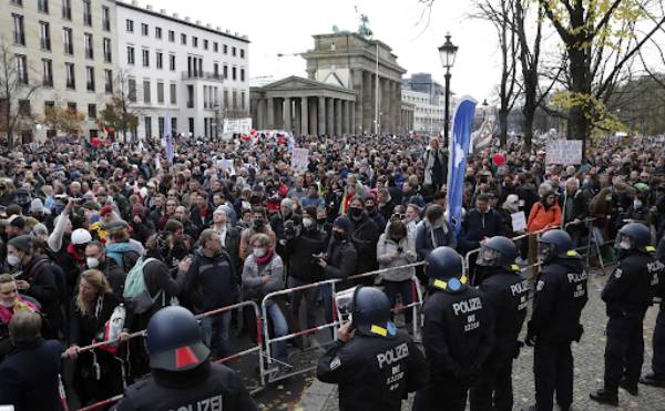 Biểu tình phản đối đảng AfD tại Đức