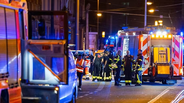 Bộ Ngoại giao thông tin vụ việc 3 bạn trẻ người Việt gặp tai nạn nghiêm trọng tại Đức