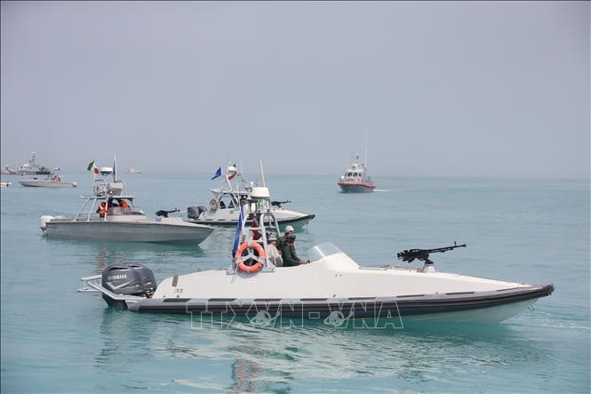 Iran tuyên bố 'kết thúc kiềm chế', nêu điều kiện ra đòn quyết định vào tàu, căn cứ Mỹ