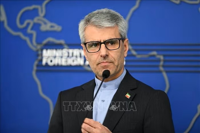 Iran, Trung Quốc, Nga nhóm họp về nguy cơ tái áp đặt lệnh trừng phạt quốc tế