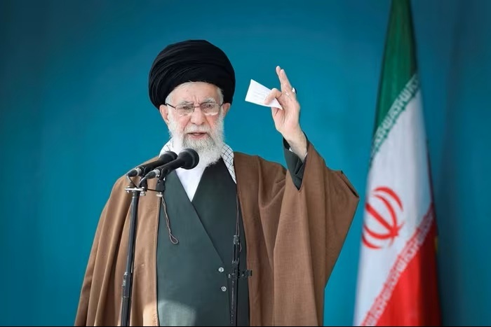 Lãnh tụ tối cao Iran lên tiếng về ông Trump