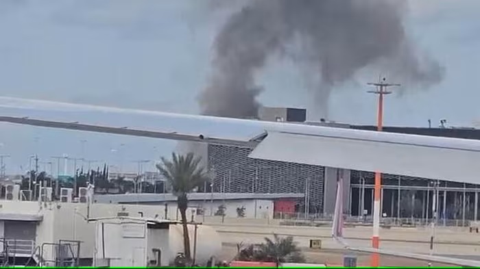 Houthi phóng tên lửa đạn đạo vào sân bay quốc tế Israel khiến 8 người bị thương