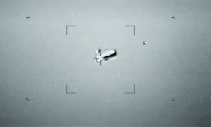 Hồ sơ mật mới nhất hé lộ cuộc chạm trán giữa UFO với 13 chiến đấu cơ