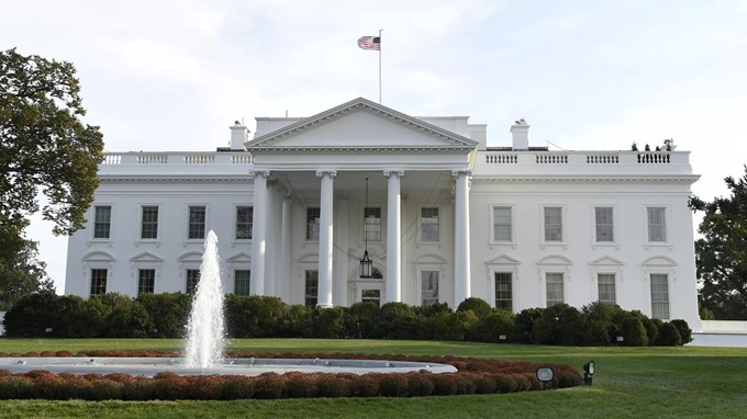 Chính quyền Trump vội vàng chuyển trọng tâm khỏi Ukraina
