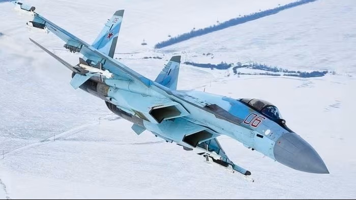 Su-35 Nga tung hoành bầu trời Ukraine, tích hợp vũ khí mới 'hạ gục' đối thủ