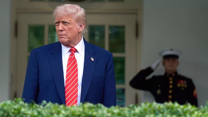 Tổng thống Mỹ Trump đột ngột thay đổi lập trường về Ukraina