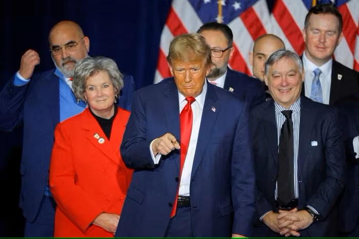 Giải mã nhóm thân cận của ông Trump