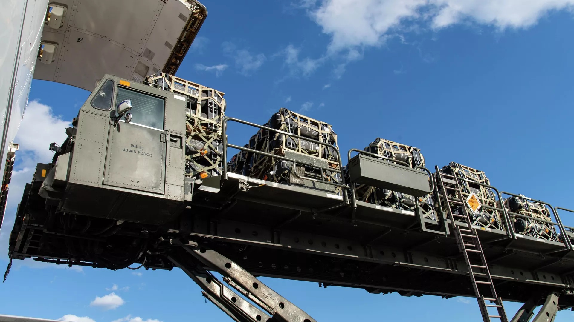 Ukraina trở thành nước nhập khẩu vũ khí lớn nhất của Ba Lan năm 2024