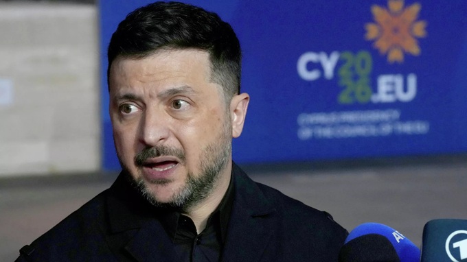 Zelensky tử chối đề xuất của châu Âu để níu giữ quyền lực
