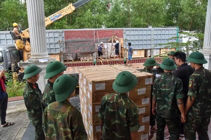 Hàng viện trợ của Nga đã tới Huế hỗ trợ đồng bào Việt Nam