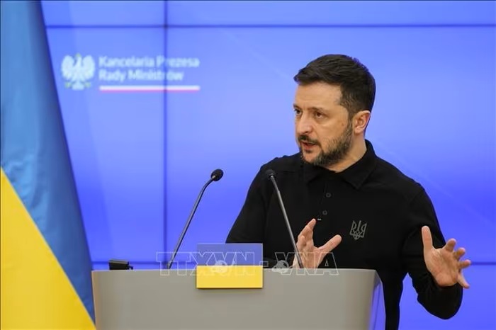 Tổng thống Zelensky rút dự luật gây tranh cãi sau làn sóng biểu tình toàn quốc