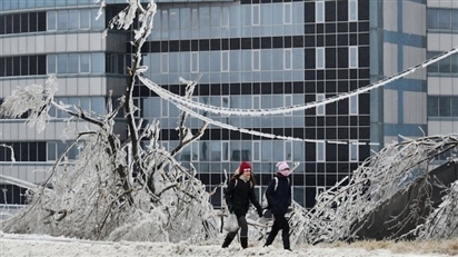 Nga: Thành phố băng sau trận bão tuyết dữ dội