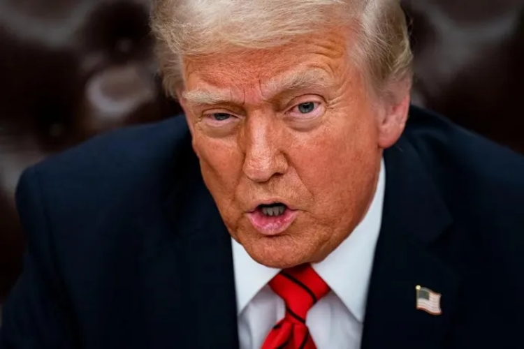 Ông Trump muốn đánh thuế 100% với ôtô từ Canada