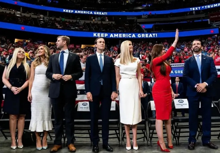 2 sự lựa chọn gây sửng sốt của ông Trump