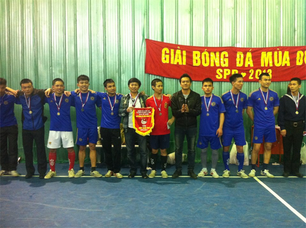 Bế mạc giải bóng đá Lưu học sinh Việt Nam tại thành phố Xanh-Petecbua (LB Nga) năm 2013