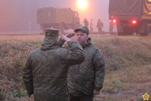 Nga đưa 170 xe tăng, 200 phương tiện chiến đấu đến Belarus