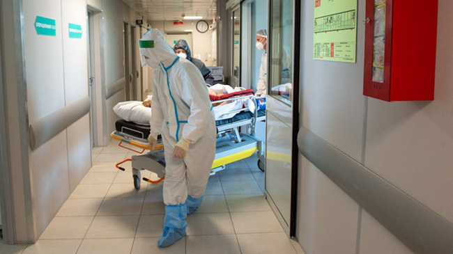 Hơn 98% số người nhập viện vì COVID-19 tại Nga chưa tiêm chủng