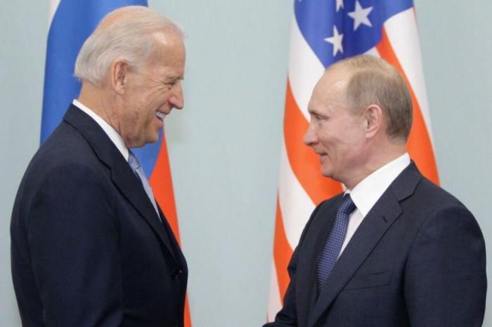 Vừa nhậm chức, ra hai quyết định cùng lúc về Nga, ông Biden muốn nói gì?