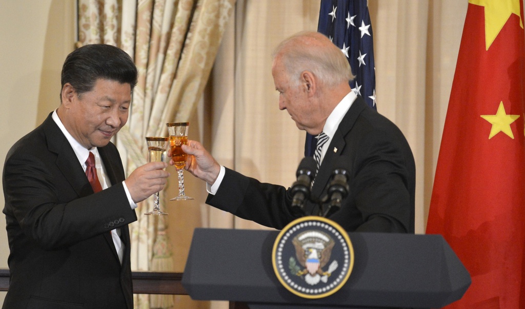 Ông Biden sẽ không rút lại mức thuế đánh lên hàng Trung Quốc