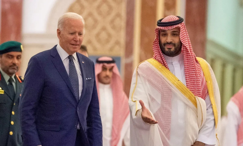 Mỹ 'xem xét lại' mối quan hệ với Arab Saudi vì cắt giảm sản lượng dầu mỏ