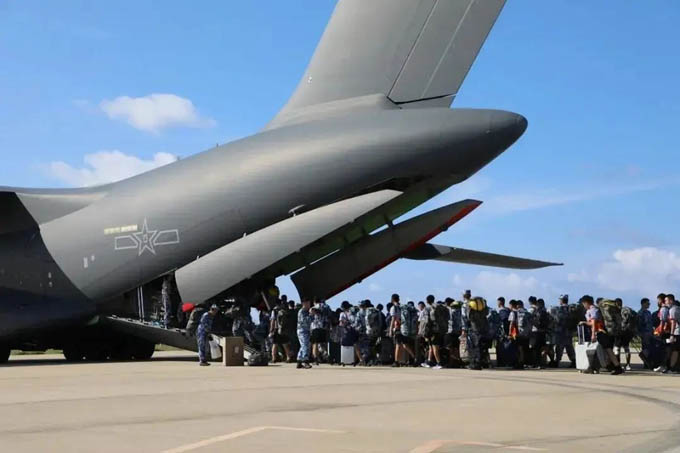 Việt Nam lên án việc Trung Quốc điều máy bay tới Trường Sa