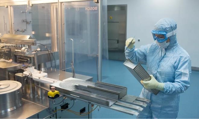 Ảnh: Bên trong nhà máy sản xuất vaccine COVID-19 đầu tiên của Nga