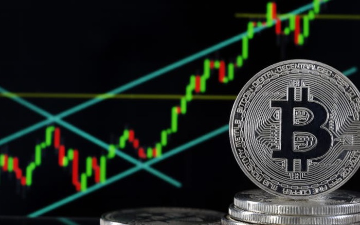 Giá Bitcoin tiếp tục lập đỉnh, tiến gần ngưỡng 50.000 USD/đồng