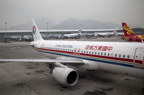 25 hành khách bị bắt vì mở cửa thoát hiểm máy bay