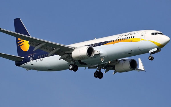 Boeing chở khách hạ cánh khẩn cấp vì bị chim tấn công ở Bulgaria