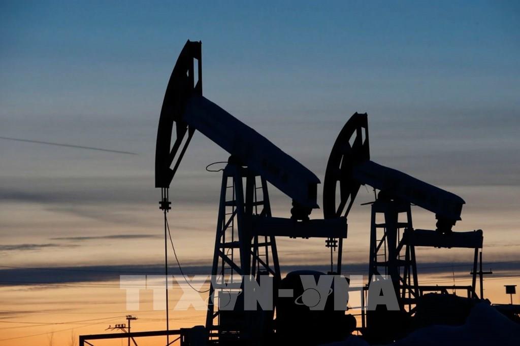 Nỗi lo về nguồn cung đẩy giá dầu thế giới áp sát mức đỉnh