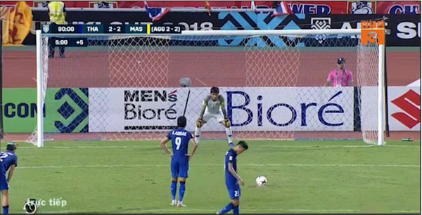 Pha đá hỏng penalty lúc bù giờ khiến Thái Lan tan mộng vô địch AFF