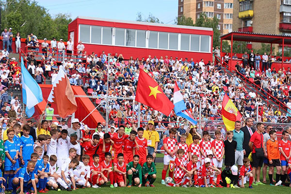 Việt Nam dự giải bóng đá hữu nghị thiếu niên ở Nga