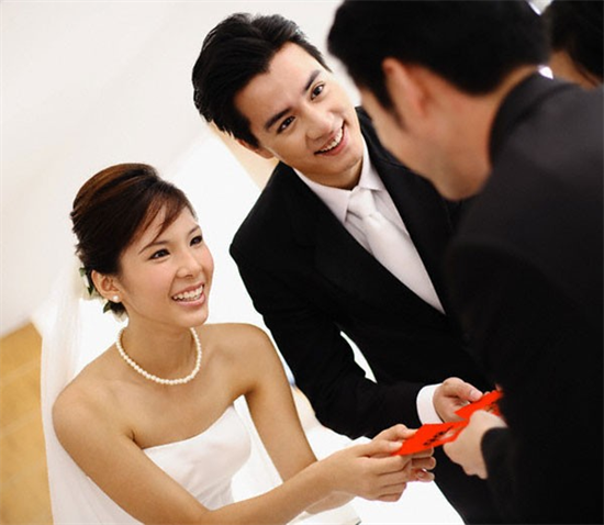 Sự cố dở khóc dở cười trong ngày cưới của các cô dâu