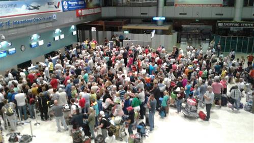 240 du khách đến từ Omsk bị kẹt ở sân bay Việt Nam