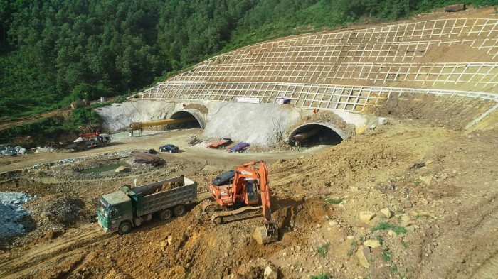 Chính phủ quyết định chỉ định thầu xây lắp 12 dự án cao tốc Bắc - Nam
