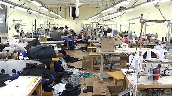 Moskva: Phát hiện xưởng may hàng quần áo thể thao giả hiệu