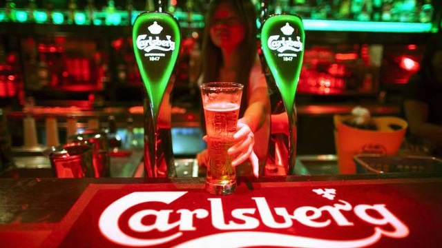 Hãng bia Đan Mạch Carlsberg thoái vốn khỏi Nga