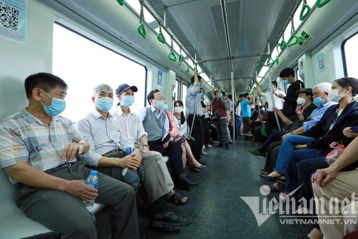 Từ 21/11, tàu đường sắt Cát Linh - Hà Đông thay đổi giờ chạy, bắt đầu bán vé