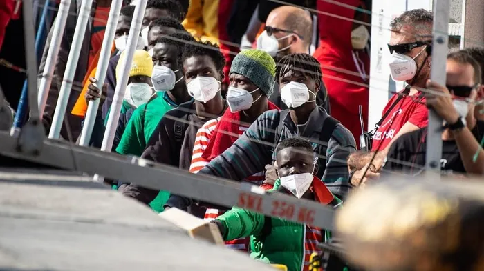 Người tị nạn nhập cư: ''Cơn đau đầu'' của châu Âu