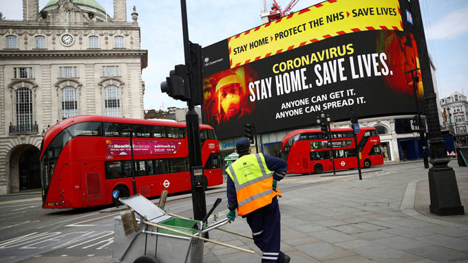 Mỹ tăng vọt số ca nhiễm mới Covid-19, London siết chặt phong toả