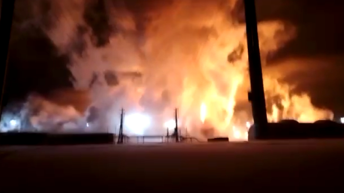 Cháy tại mỏ dầu ở vùng Siberia của Nga