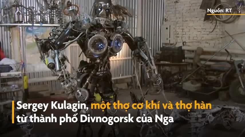 Thợ cơ khí Nga chế tạo đội quân robot