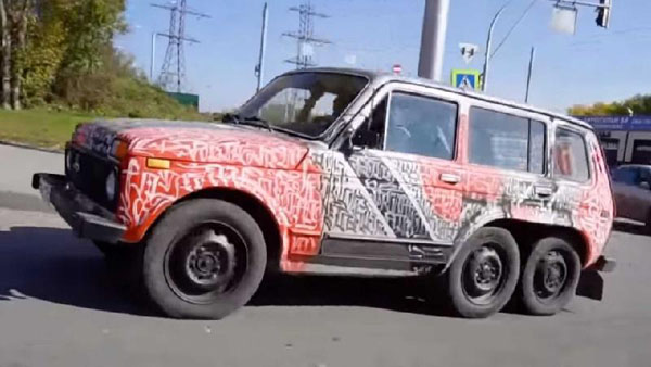 Chiêm ngưỡng SUV Lada Vina độ thành 6 bánh cực chất của dân chơi Nga