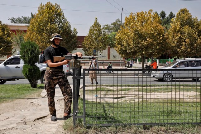 Nổ lớn bên ngoài Đại sứ quán Nga ở Afghanistan, 25 người thiệt mạng