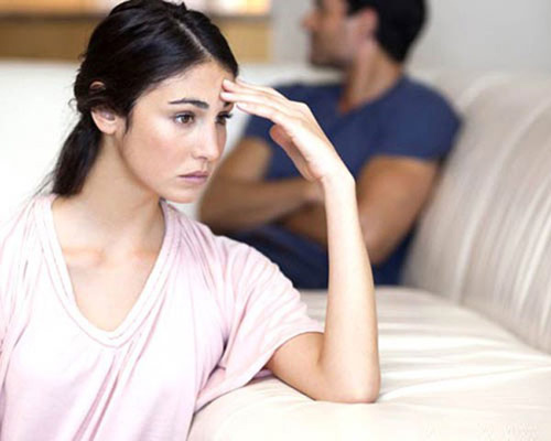 Chồng Việt kiều ki bo từng đồng đi chợ với vợ